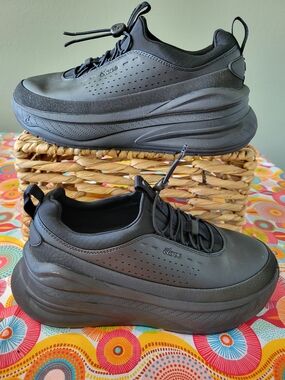Clove Supercush™ Forte 2 Women's All Black Bungee Athletic Shoe Size 9